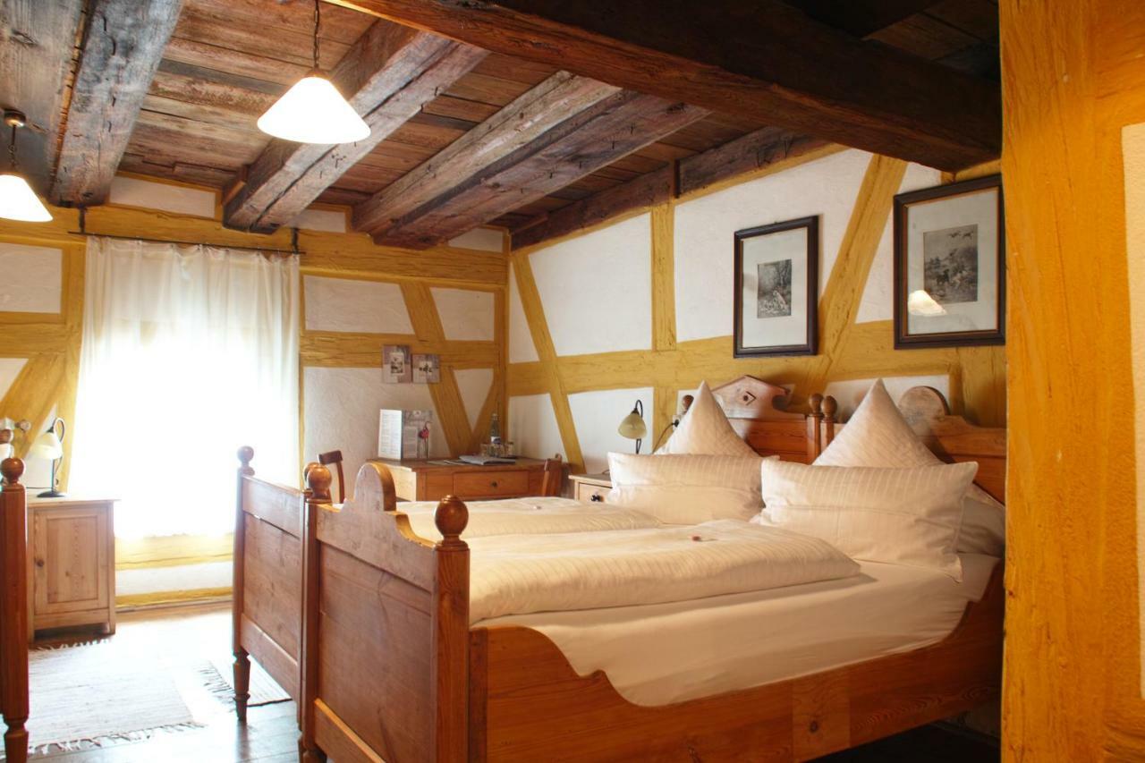 Der Schwan Hotel & Restaurant Schwanstetten エクステリア 写真
