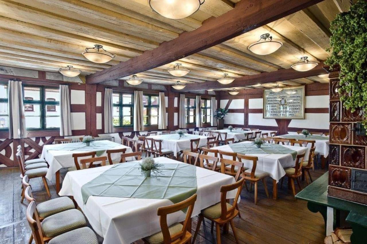 Der Schwan Hotel & Restaurant Schwanstetten エクステリア 写真