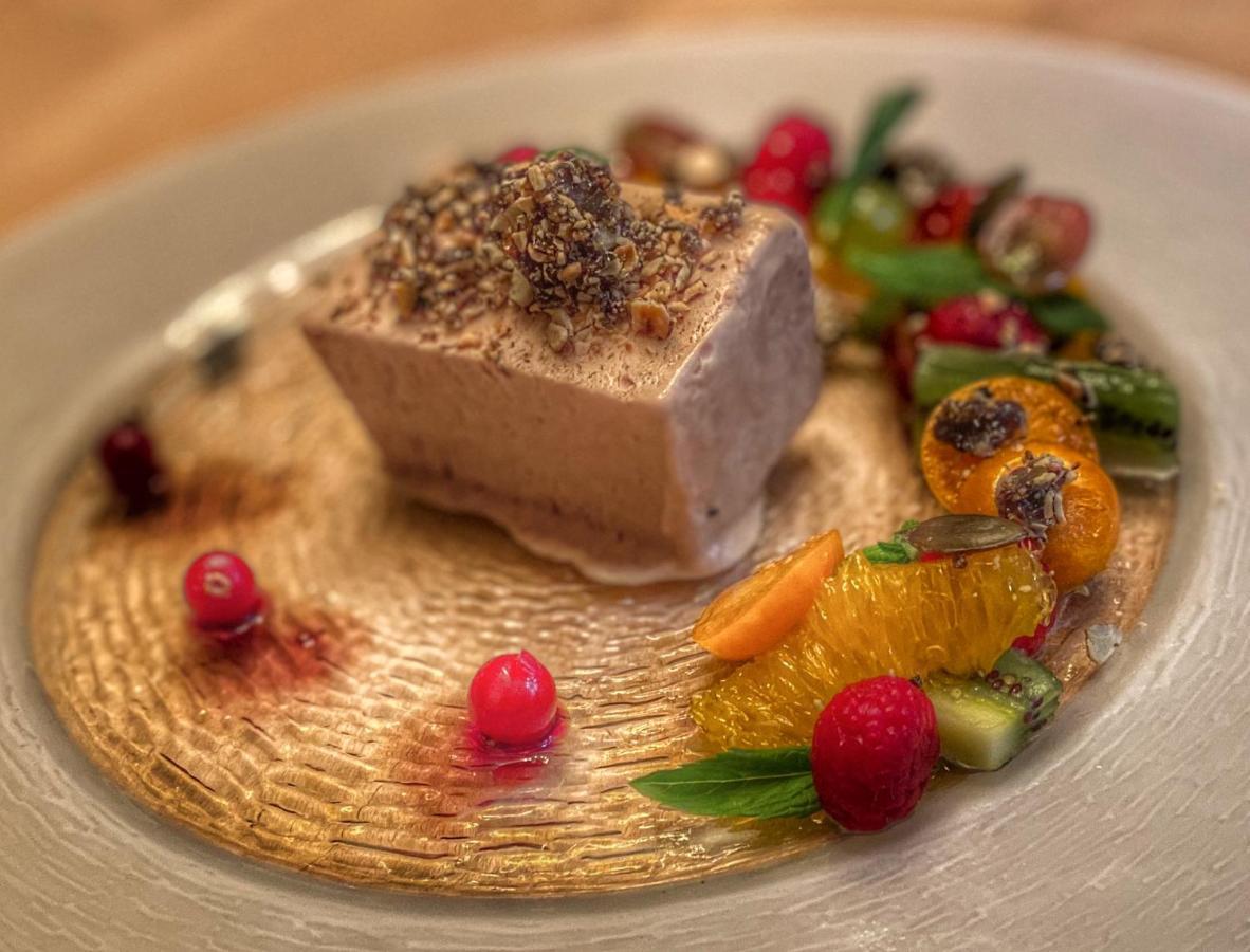 Der Schwan Hotel & Restaurant Schwanstetten エクステリア 写真